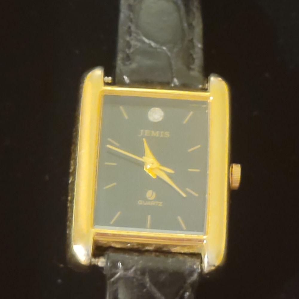 Jemis Quartz Dress Watch With Genuine Diamond